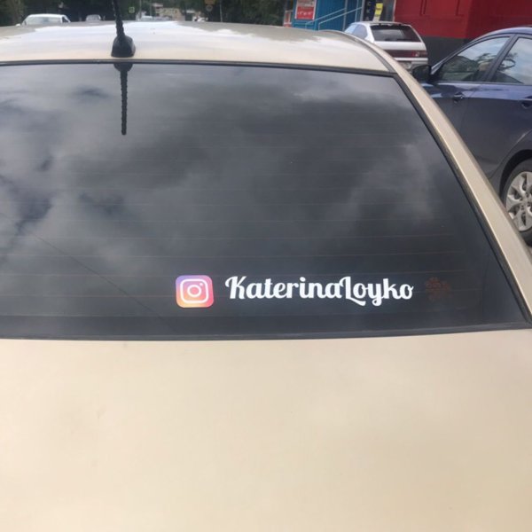 Наклейка инстаграмма машина стекло