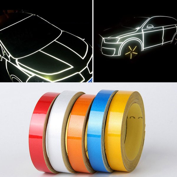 Светоотражающая наклейка на автомобиль