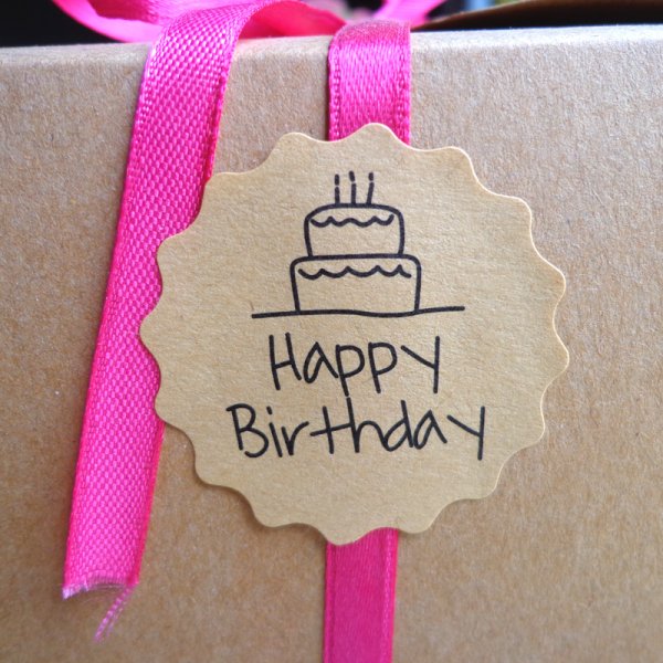 Ярлычок для подарка на день рождения