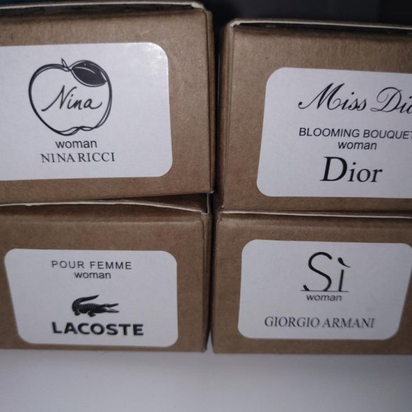 Наклейка Duty free на духах