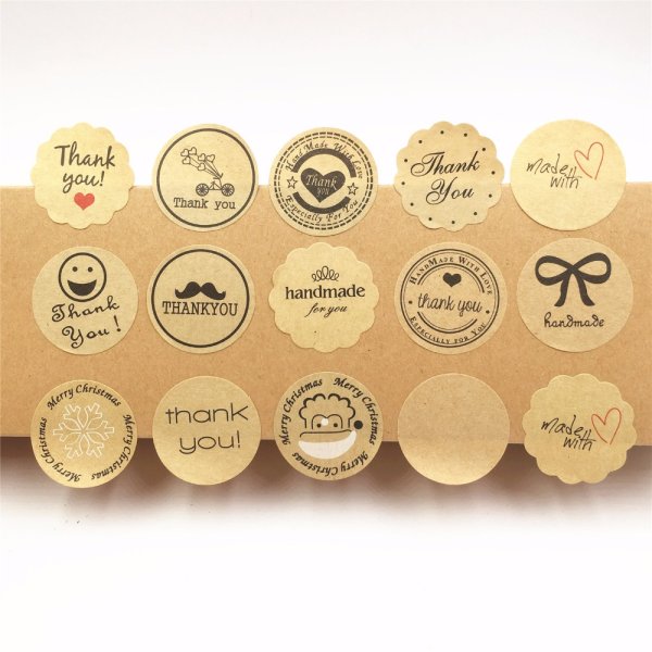 Круглая наклейка на конверт