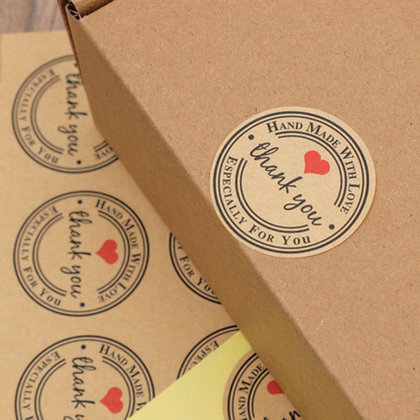 Крафтовая бумага с наклейкой