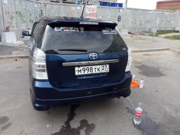 Наклейка Тойота Виш