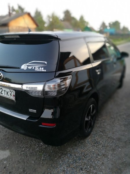 Наклейка Тойота Виш