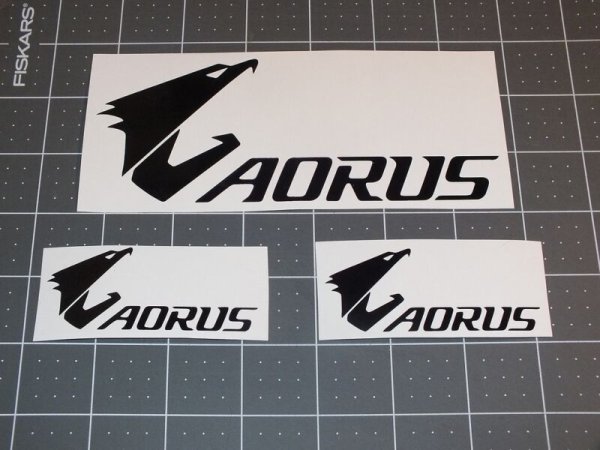 AORUS наклейка