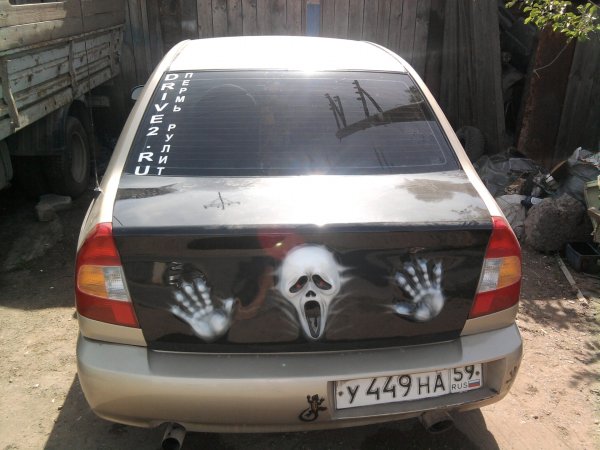 Спойлер на багажник акцент