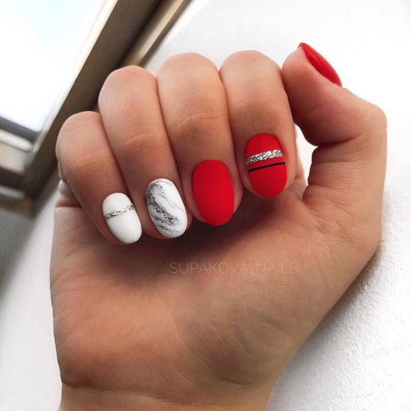 Наклейки для маникюра сердечки