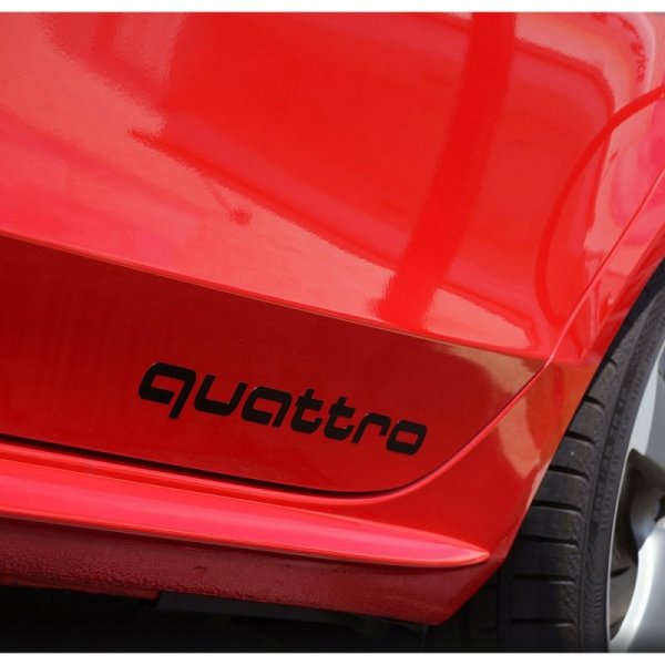 Наклейка кватро на Ауди q5