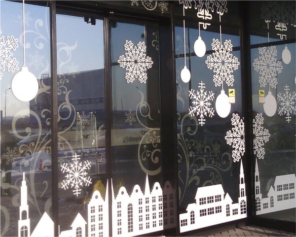 Украшения на окна кафе