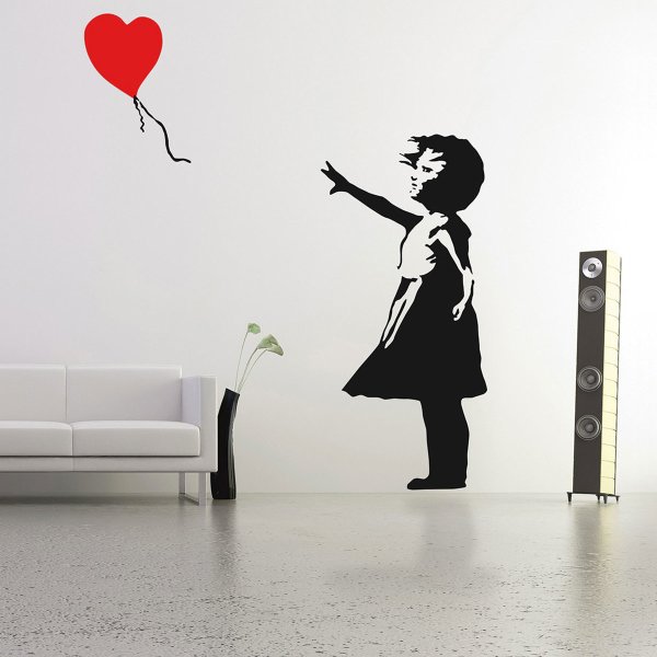 Силуэт на стене