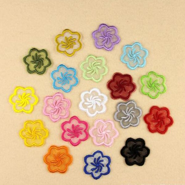 Нашивки цветки в квадратах