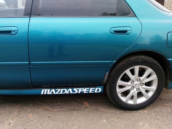 Наклейка на лобовое Мазда