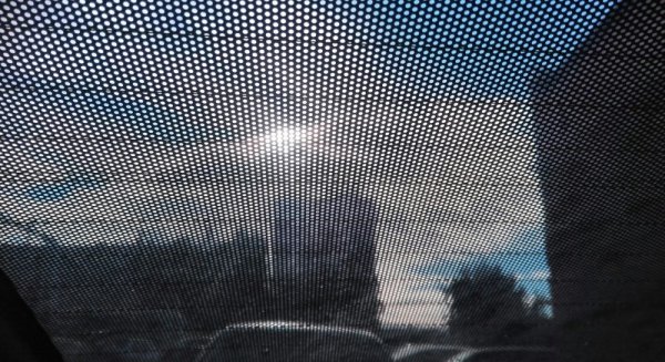 Перфопленка на стекло автомобиля