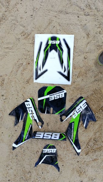 Наклейки BSE j1 le