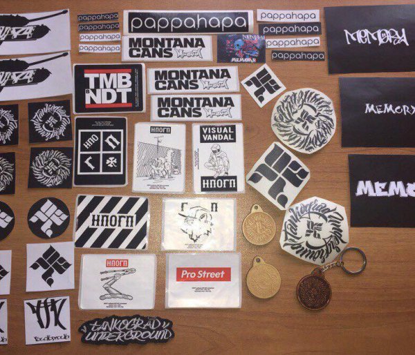 Наклейка оу74 на машину