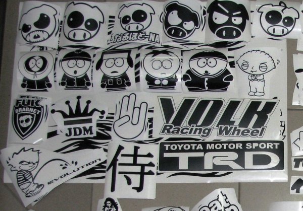 Маленькие наклейки на авто чёрные