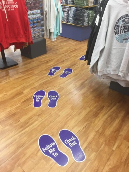 Наклейки на пол следы ног