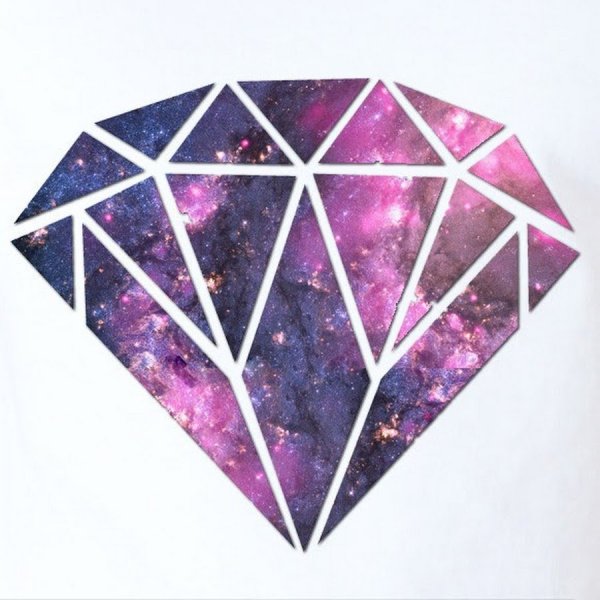 Алмаз на фоне космоса