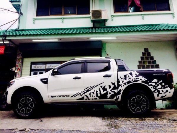 Винил на Toyota Hilux