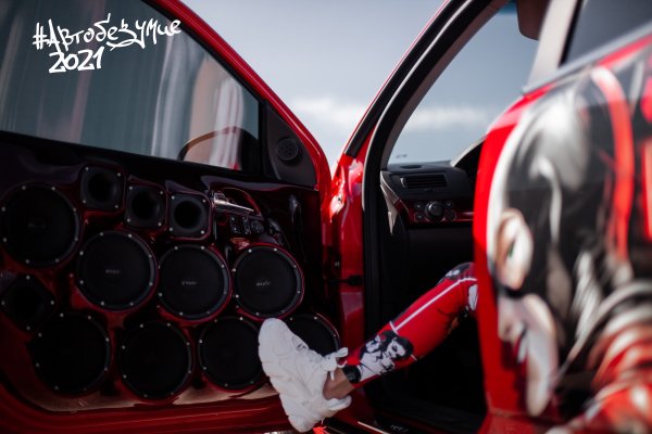 Наклейка Автобезумие 2021