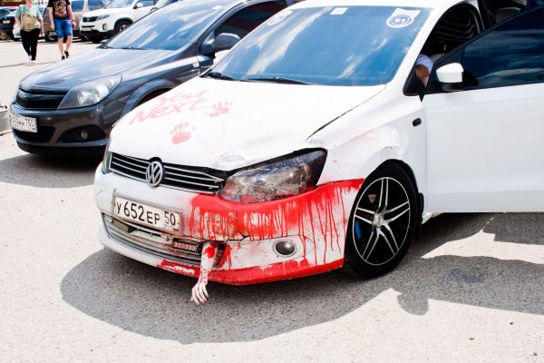 Наклейка Автобезумие 2022