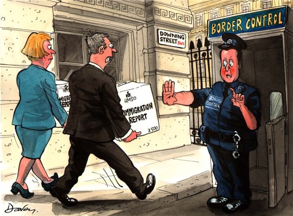 Чел с серьёзным лицом Мем