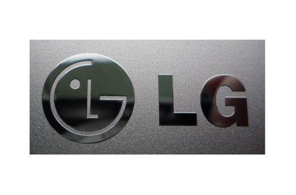 Наклейка с логотипом LG