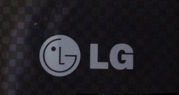 Наклейка с логотипом LG