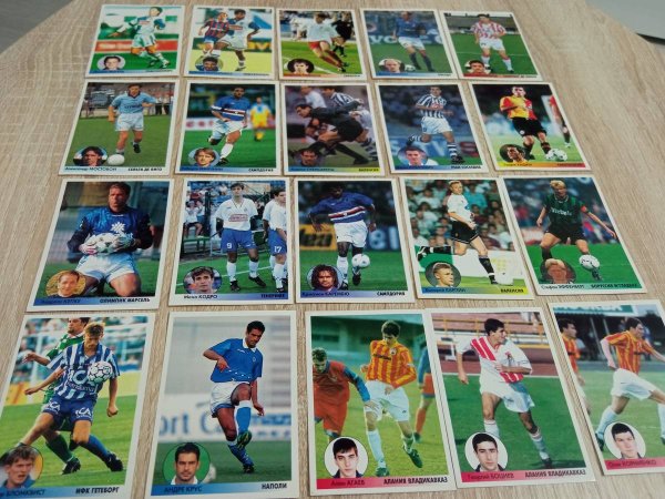 Panini наклейки Premier League 2023 года