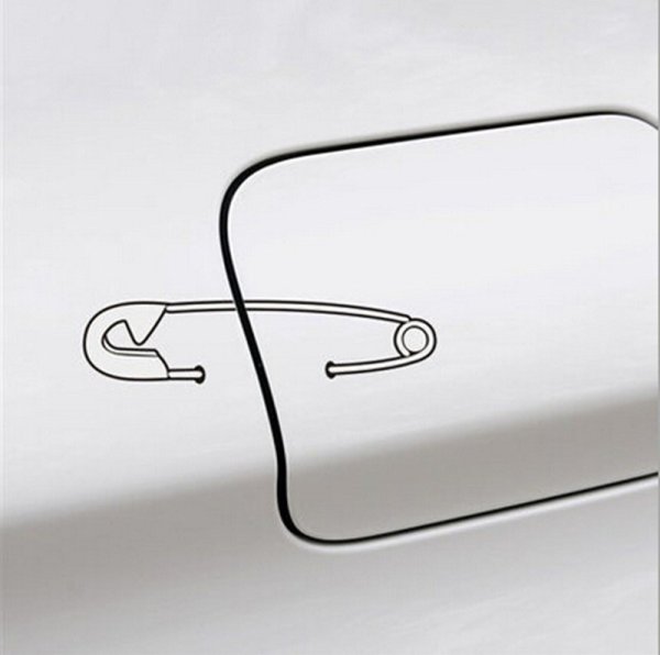 Наклейка на крышку бензобака