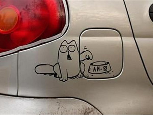 Наклейка на крышку бензобака