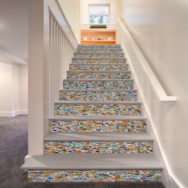 Разноцветные ступеньки