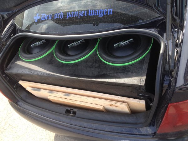 Лучшие наклейки на автомобиль