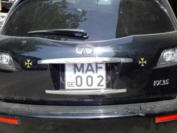 Наклейка крестик на машину