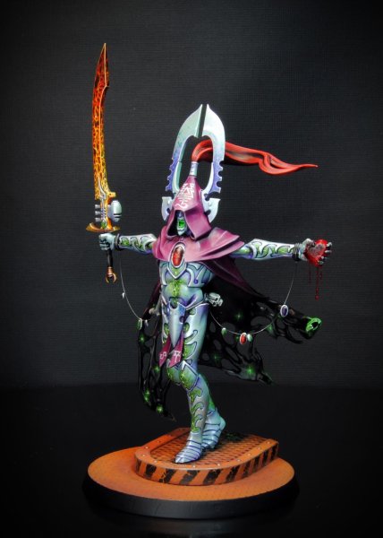 Вархаммер 40000 криговец и Эльдар