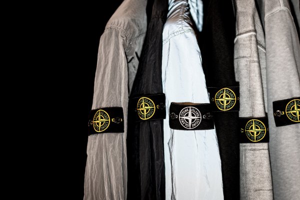 Стон Исланд