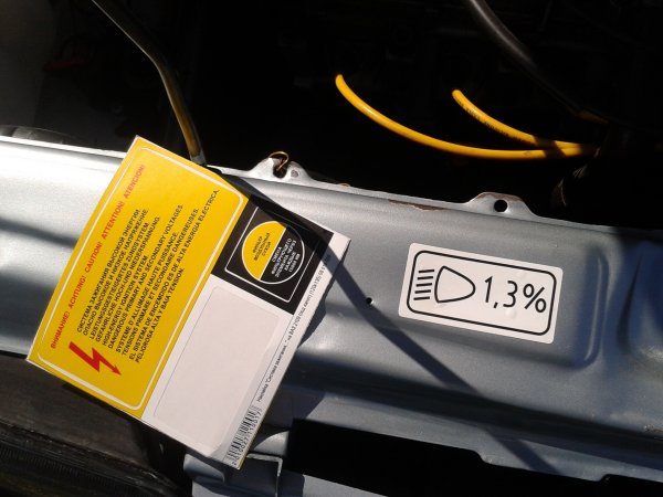 Заводские наклейки под капот ВАЗ 2109