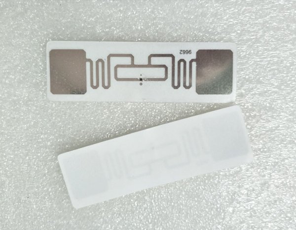 RFID метка UHF 860