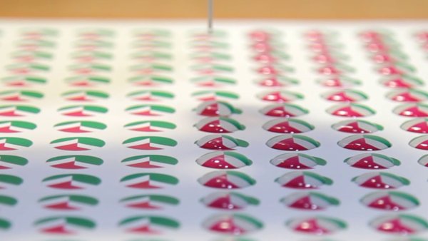 Объемные квадратные наклейки