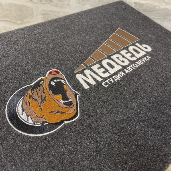 Студия Автозвука медведь наклейка