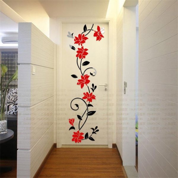 Декор стен в прихожей