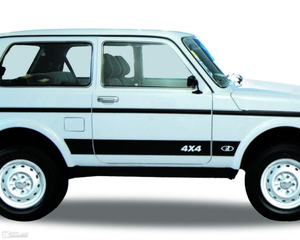 Нива 21214 сбоку