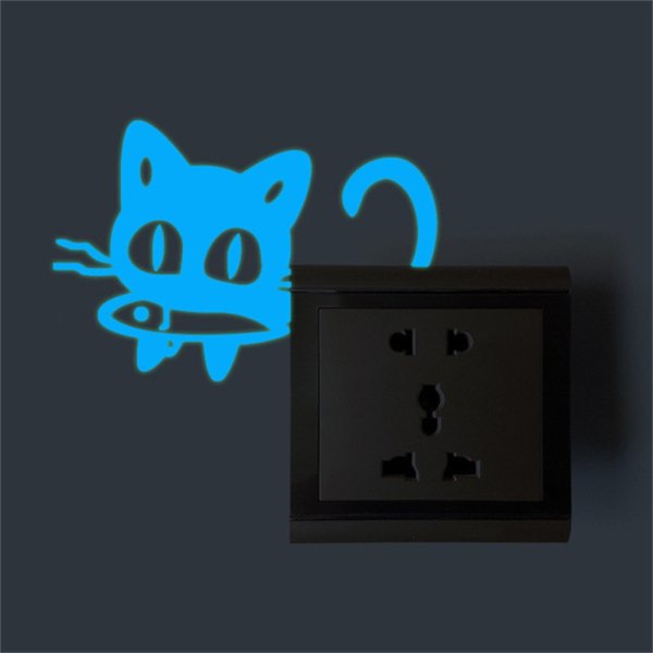 Светящаяся наклейка на выключатель