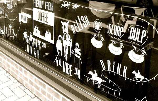 Декоративные наклейки для интерьера