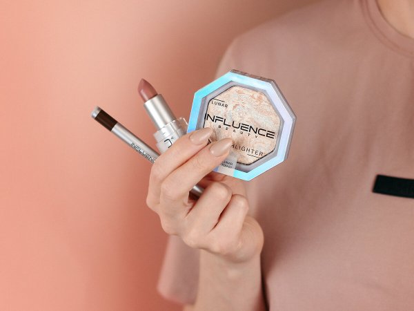 Influence Beauty палетка