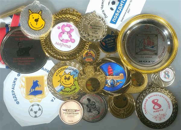 Изготовить наклейку на медаль