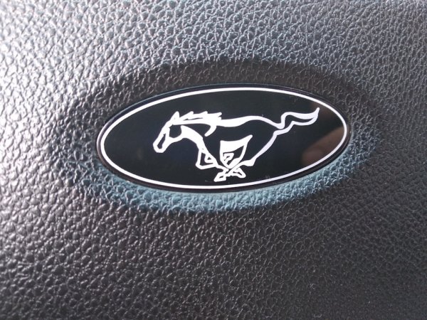 Шильдик на руль Форд фокус 2