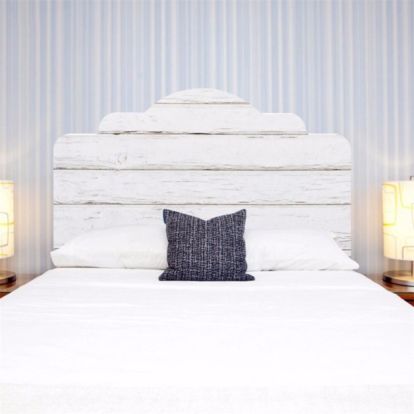 Кровать фон