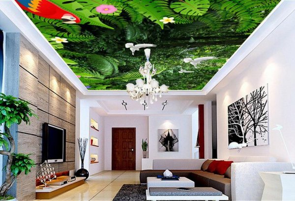 Зеленый потолок с цветами