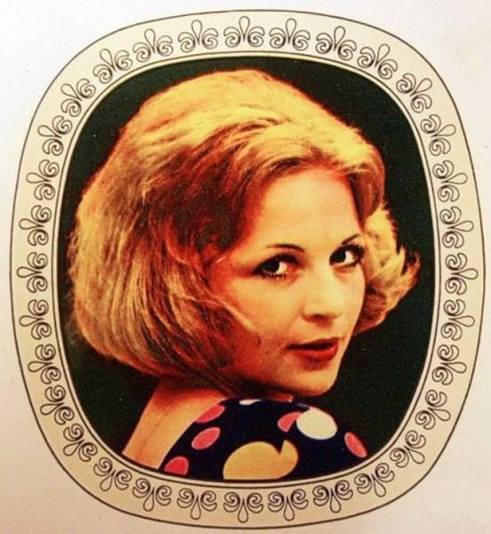 Германские наклейки с девушками